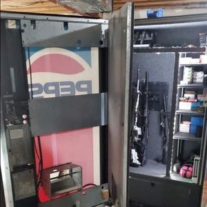 Meet your Posher, Emilio